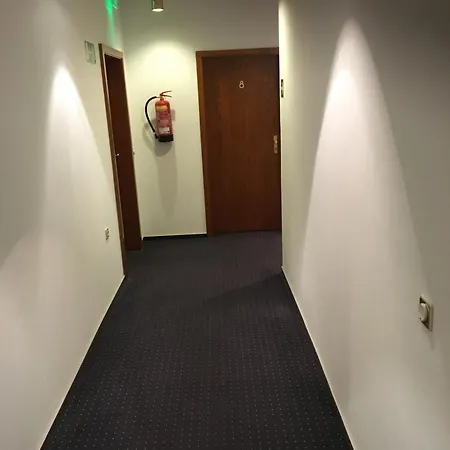 Отель & Restaurant Mediterrane Kueche Хорн-Бад-Майнберг