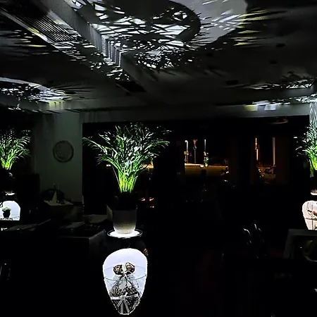 & Restaurant Mediterrane Kueche Ξενοδοχείο Horn-Bad Meinberg