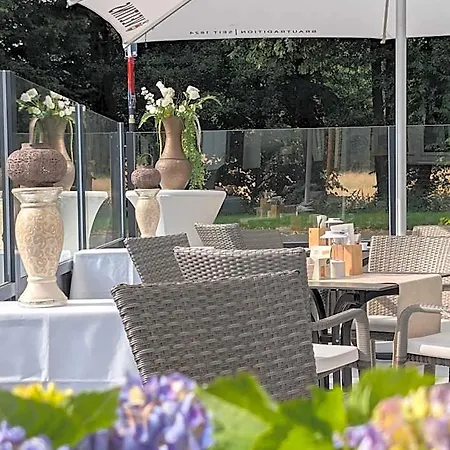 ホテル & Restaurant Mediterrane Kueche 3*