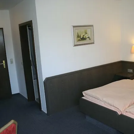 & Restaurant Mediterrane Kueche