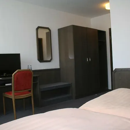 מלון & Restaurant Mediterrane Kueche 3*