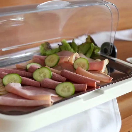 Отель & Restaurant Mediterrane Kueche