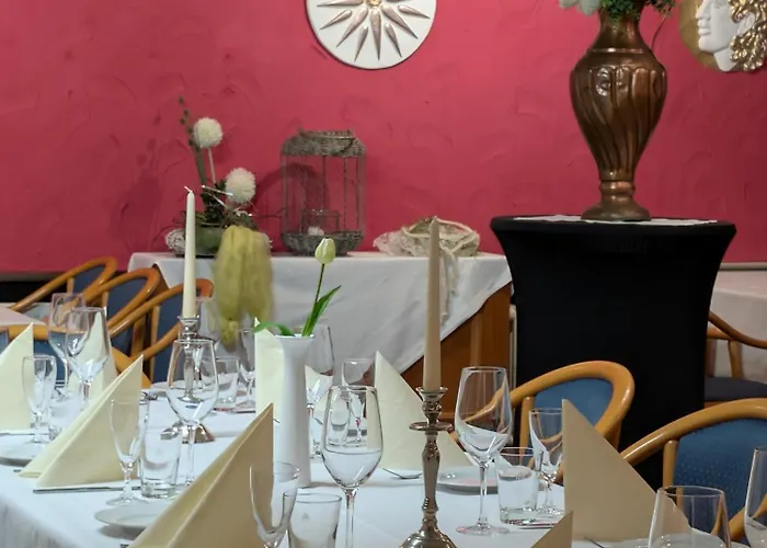 & Restaurant Mediterrane Kueche Hotel Horn-Bad Meinberg