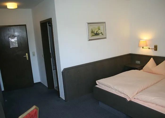 & Restaurant Mediterrane Kueche