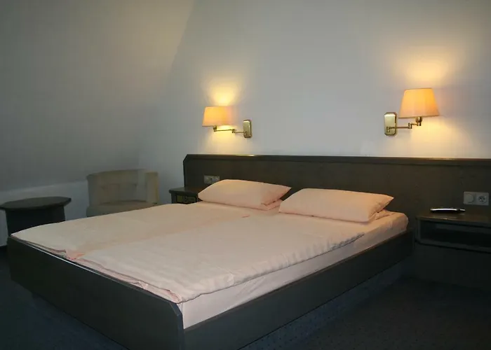 & Restaurant Mediterrane Kueche Hotel Horn-Bad Meinberg