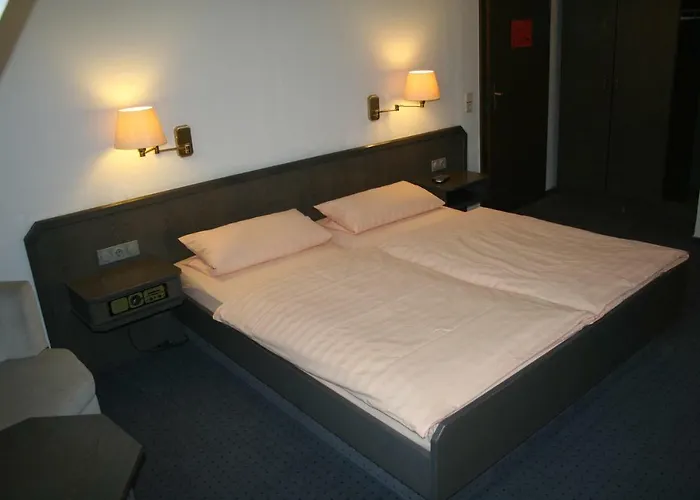 & Restaurant Mediterrane Kueche 3* Horn-Bad Meinberg